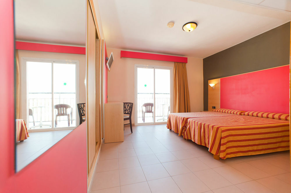 The Red Hotel By Ibiza Feeling - Adults Only Sant Antoni de Portmany Extérieur photo